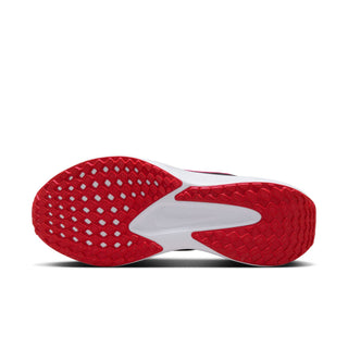 NIKE QUEST 6